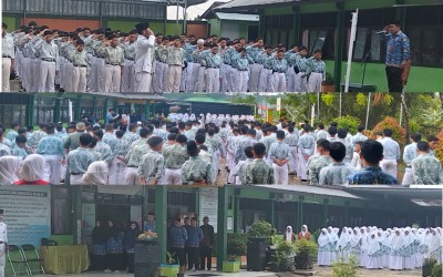 Gerakan BERLIAN Digaungkan Kakankemenag Tarakan di Upacara HAN 2026 MTsN Tarakan